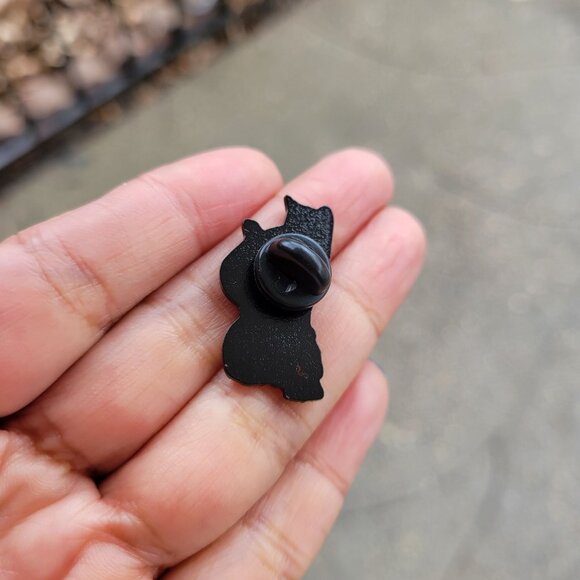 ☀️Enamel Pin Black Cat Skull Moon Green Eyes Keeper of Death Lunar Cat Broch New - Picture 3 of 7